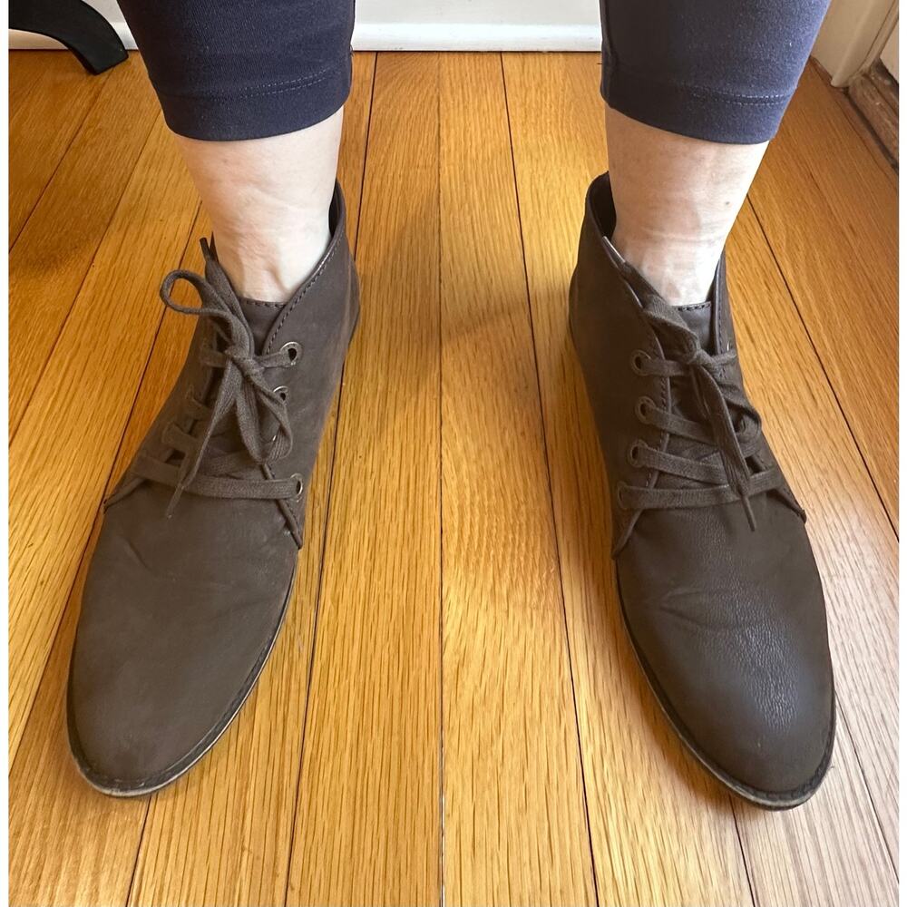 Blowfish Vegan Suede Ankle Boots size US8